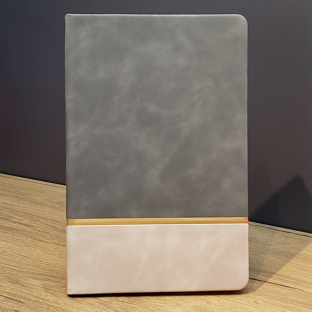 Çizgili Not Defteri Gri fotoğrafı – cizgili, not, defteri, gri