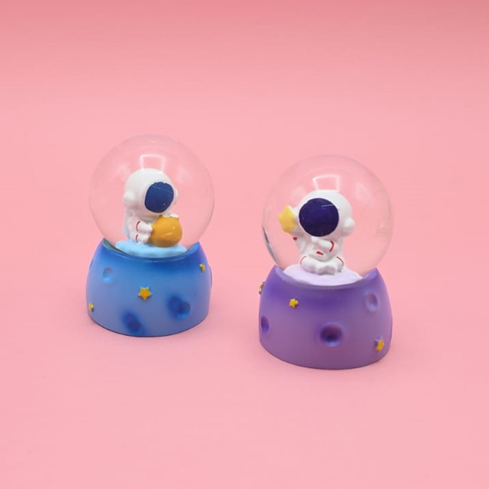 Işıklı Mini Sevimli Astronot Kar Küresi 1 Adet fotoğrafı – isikli, mini, sevimli, astronot